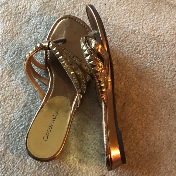 Bronze flip flops with studs . size 7 - Picture 6 of 7